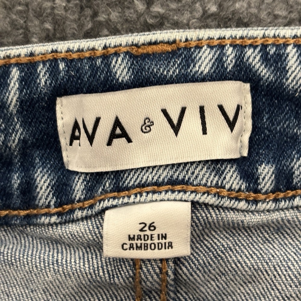 Ava & Viv Womens Plus Size 26 Bermuda Shorts High Rise Relaxed Stretch Denim NWT - Picture 6 of 10